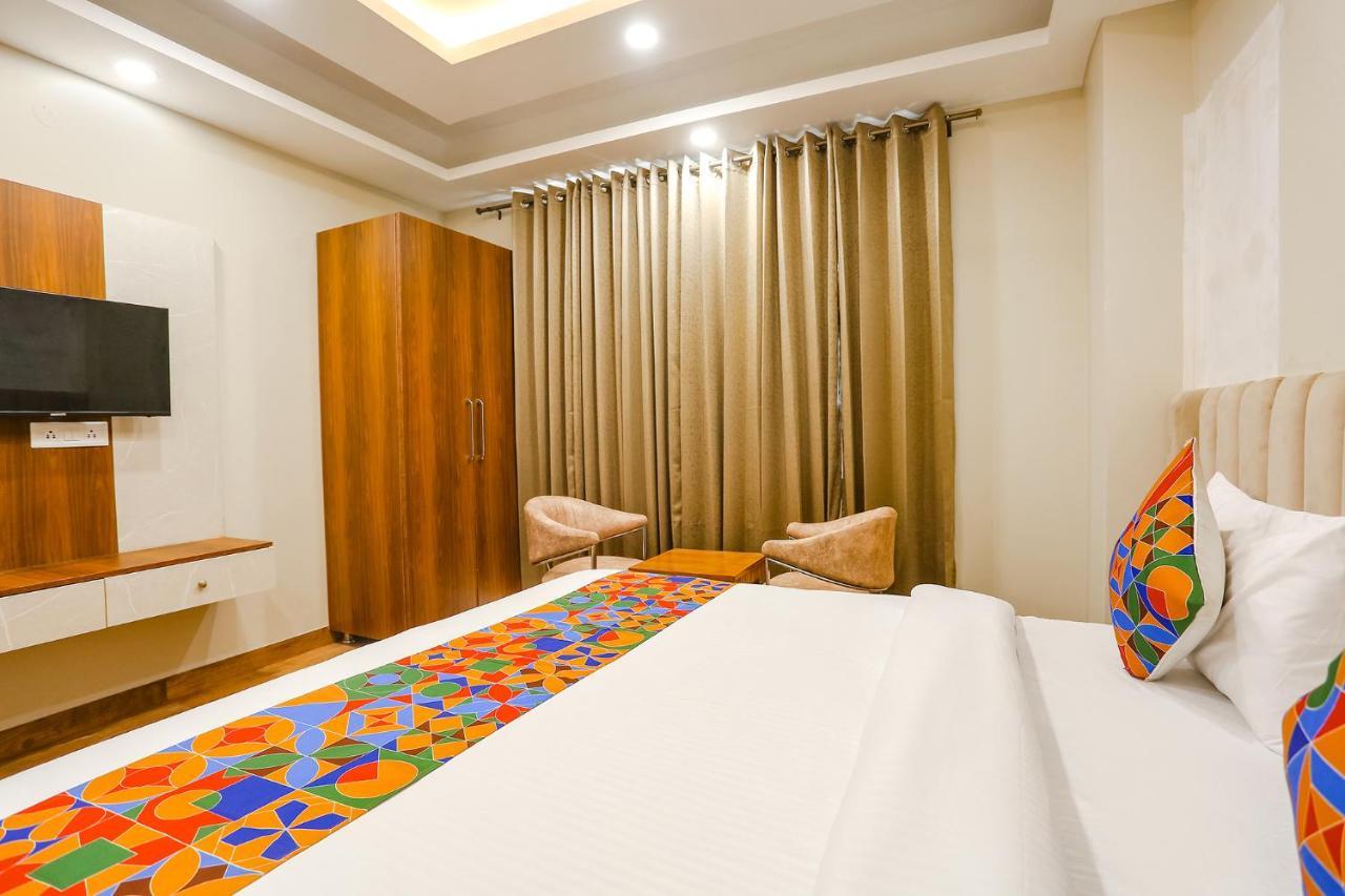 Fabhotel Raahi Retreat Gurgaon Exteriör bild